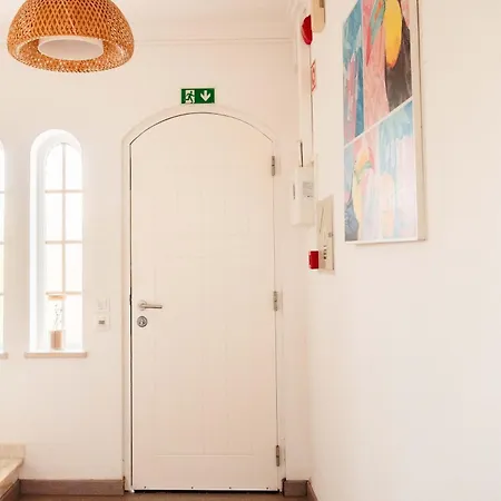 אכסניה Arrifana Surf Camp