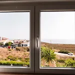 Arrifana Surf Camp 阿尔热祖尔