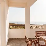 Arrifana Surf Camp