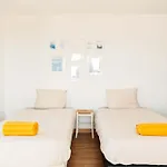 旅馆 Arrifana Surf Camp *