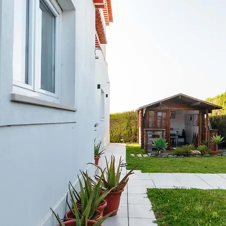 Arrifana Surf Camp Hostel *